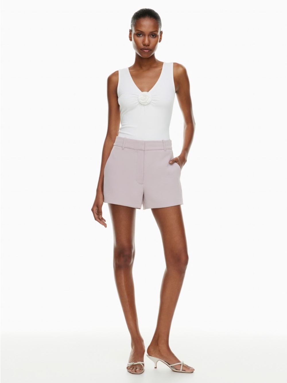 Artizia Wilfred
ANTHEM SHORT